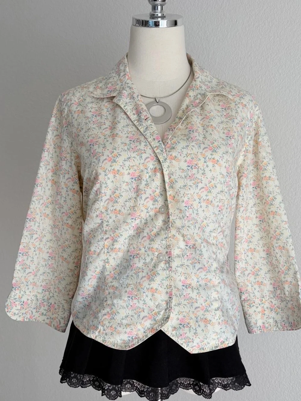 Women's Pastel Floral Button-Front Shirt